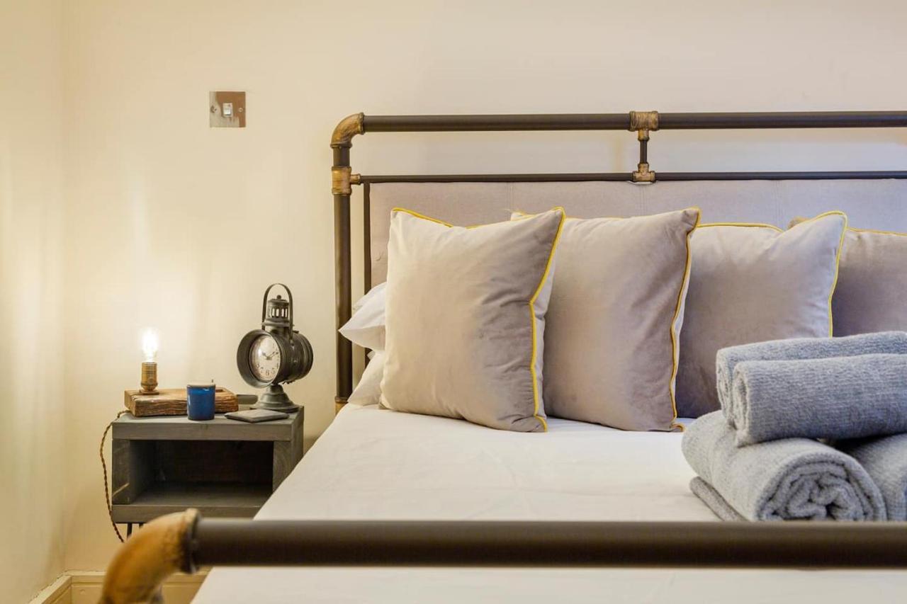 Large Boutique Harbourside Apartment - Football Table (Adults Only) Bristol Dış mekan fotoğraf