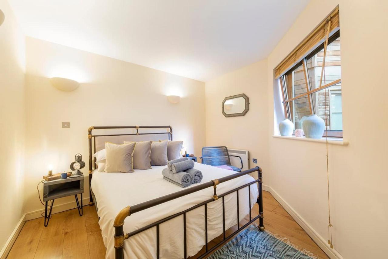Large Boutique Harbourside Apartment - Football Table (Adults Only) Bristol Dış mekan fotoğraf