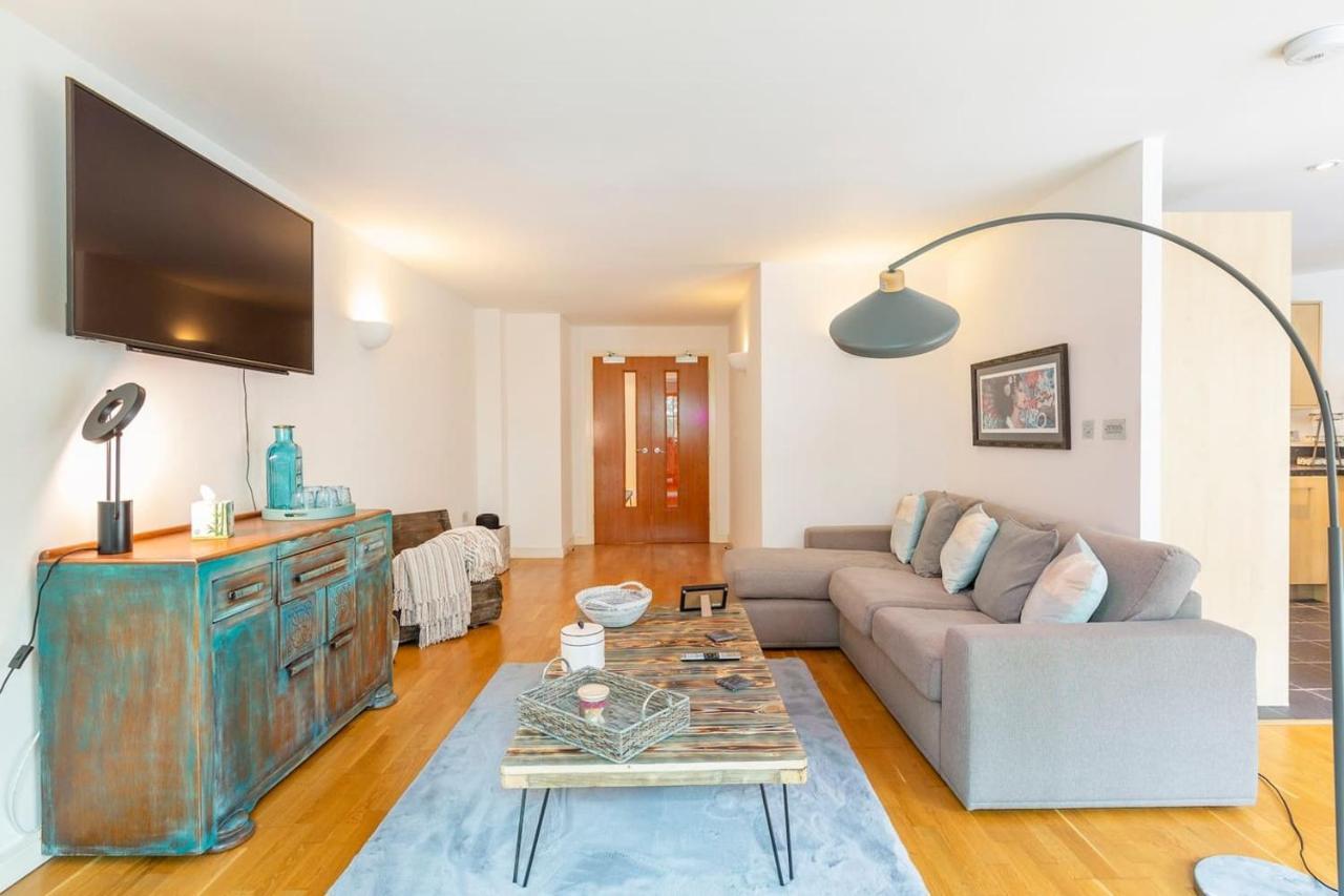 Large Boutique Harbourside Apartment - Football Table (Adults Only) Bristol Dış mekan fotoğraf