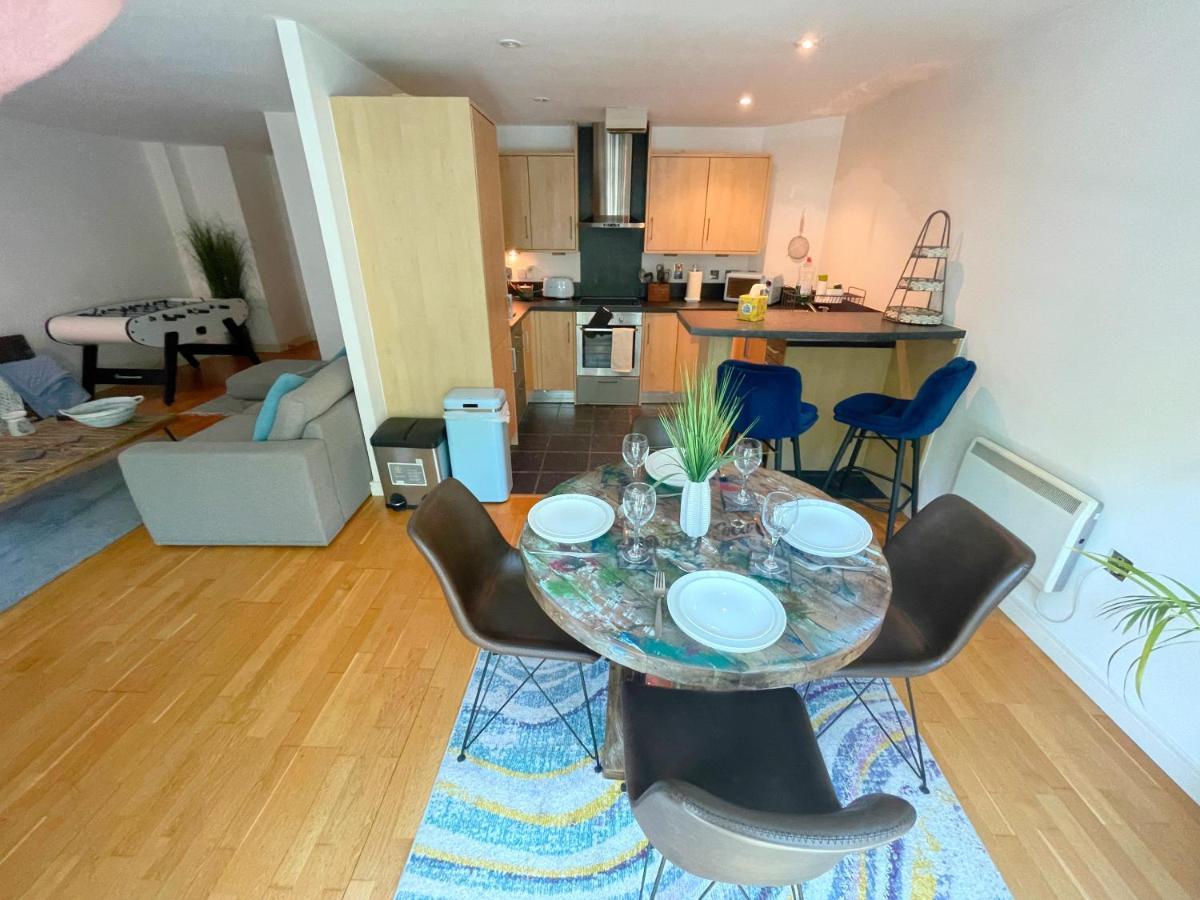 Large Boutique Harbourside Apartment - Football Table (Adults Only) Bristol Dış mekan fotoğraf