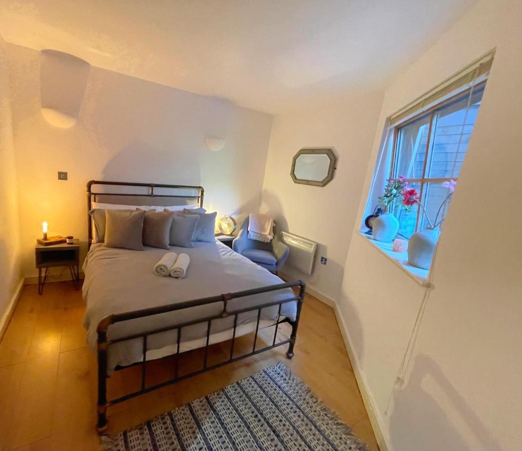 Large Boutique Harbourside Apartment - Football Table (Adults Only) Bristol Dış mekan fotoğraf