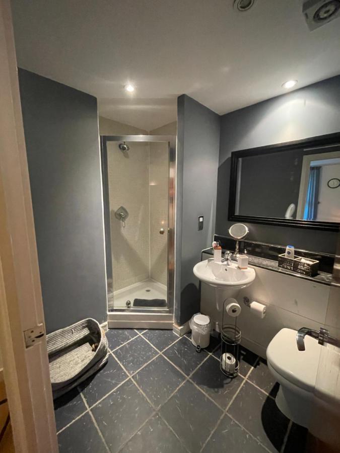 Large Boutique Harbourside Apartment - Football Table (Adults Only) Bristol Dış mekan fotoğraf